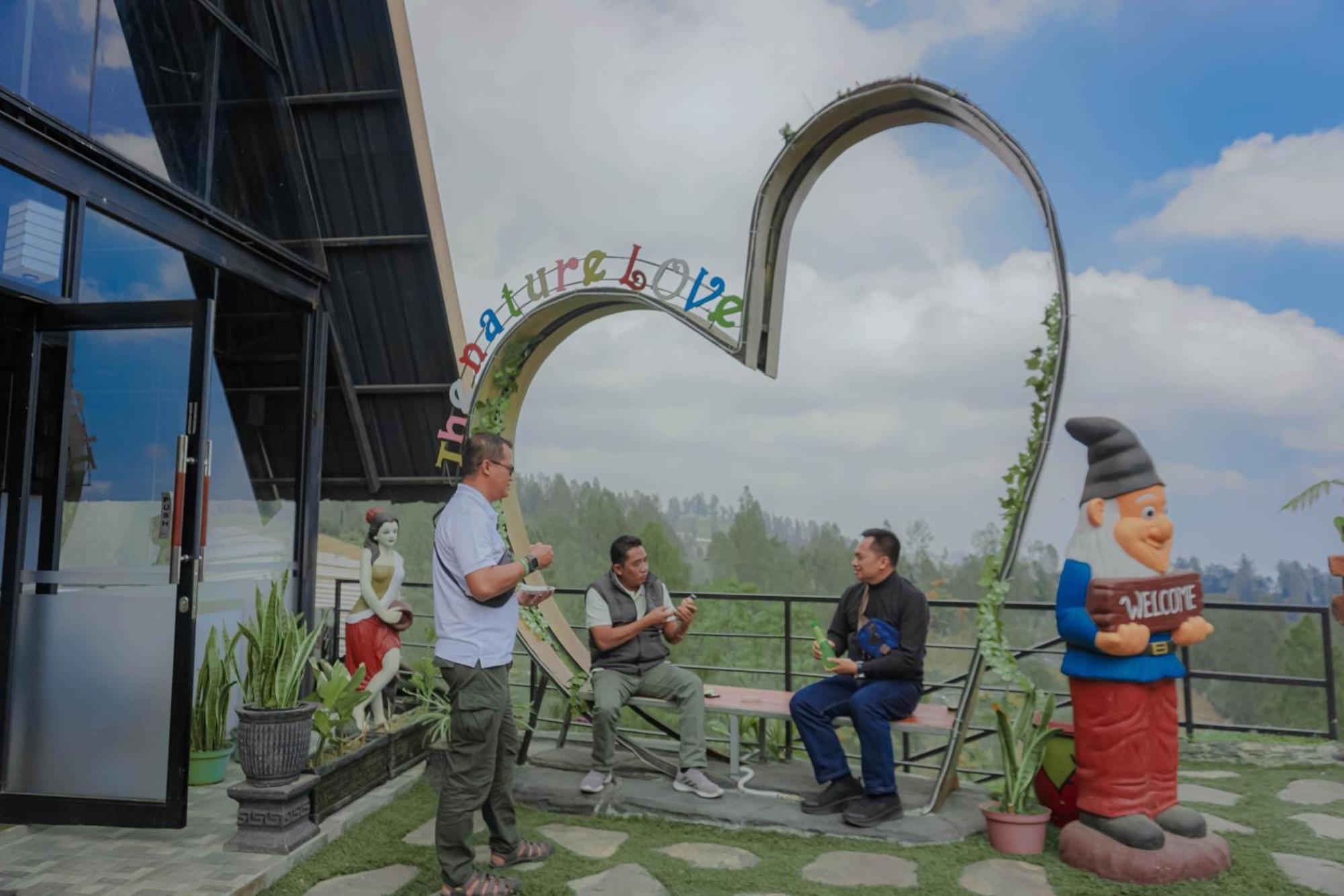 Hotel Nature Bromo And Resort 岩望 外观 照片